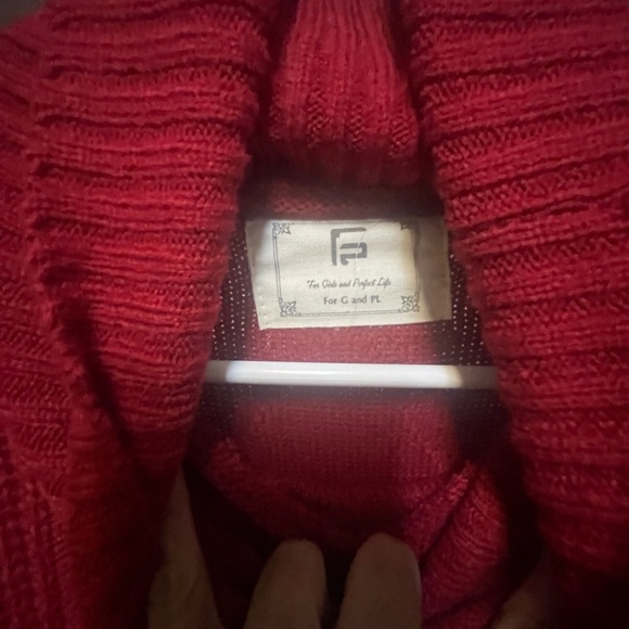 Elegant Red Cable Knit Turtleneck Dress - Picture 3 of 3